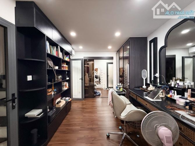 Bán nhà sát hẻm xe hơi Nguyễn Đức Thuận, gần nhà ga T3, Tân Bình, full nội thất,chỉ 6.x tỷ - 4