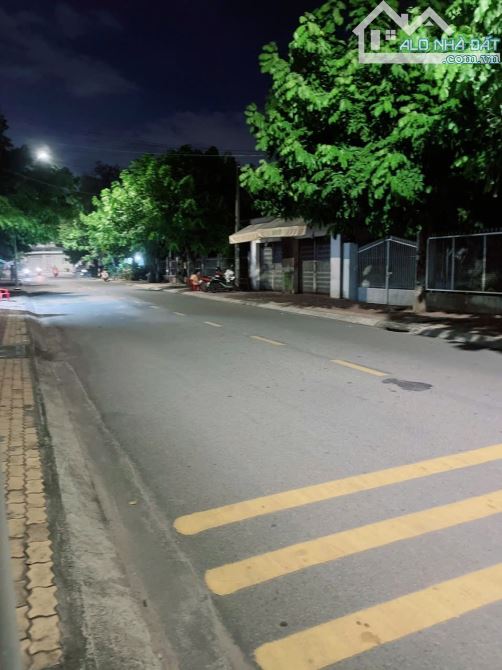BÁN GẤP CĂN NHÀ 203M2 MẶT TIỀN KINH DOANH NGÃ 4 PHAN THANH GIẢN - DT745, NHÀ PHỐ THUẬN AN - 4