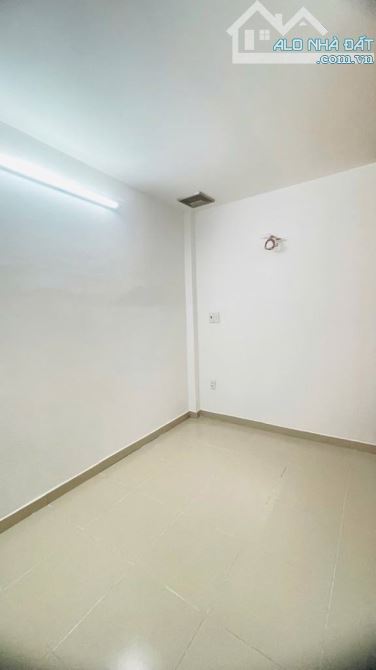 Nhà 22m2, 2 tầng, gần mặt tiền đường Âu Cơ, Tân Phú, chỉ 3tỷ. - 4