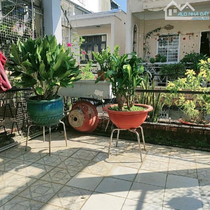 Nhà VỊ TRÍ ĐẸP nga Phan Xích Long, 2tầng (4,2 x 24) hẻm 5m, OTO tránh - chỉ 16.5tỷ - 4