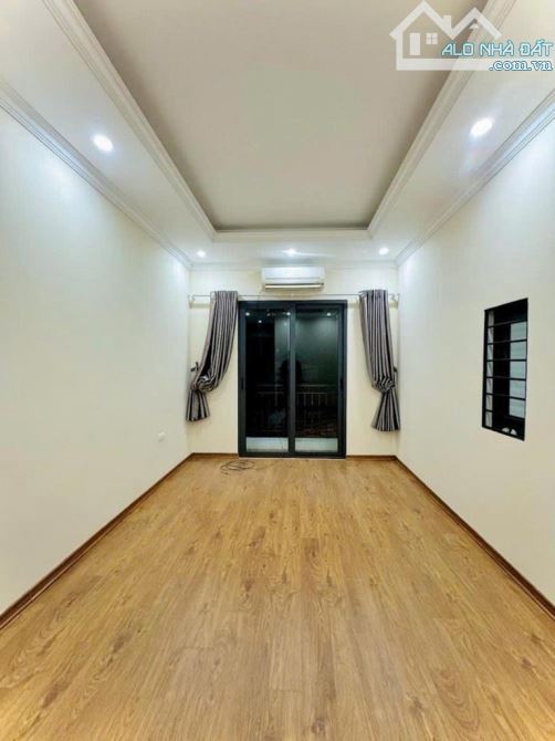 Bán nhà Nguyễn Đức Cảnh. Mặt ngõ - 6 tầng mới keeng. Ngõ thông - kinh doanh - VF3 đỗ cửa. - 5