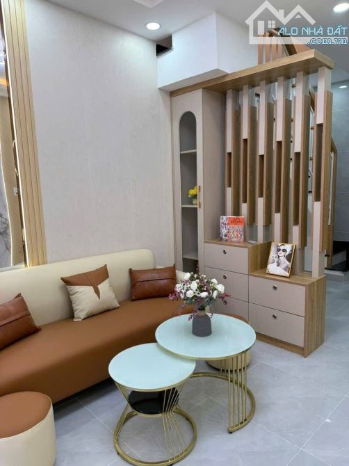 Căn Duy Nhất Góc 2 MT Phạm Văn 2 quận Tân Bình 131m2 10p đg có doanh thu 30tr/thg - 5