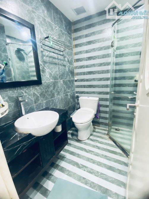 🏡 BÁN CĂN HỘ ĐẸP – CT9 VIỆT HƯNG 🌿  ✨ Diện tích: 83m² ✨ Thiết kế: 3 phòng ngủ – 2 s - 5