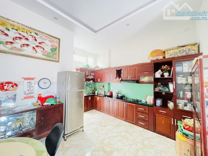 Bán Nhà Hóc Môn -174 M2 ( 7.6 x 23 ) - 4Tầng - HXH -  Chỉ 8Tỷ. - 5