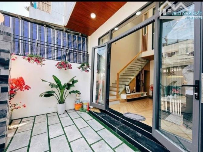 Nhà đẹp gần biển Nguyễn Tất Thành, ô tô đỗ 50m, kiệt thông và thoáng giá tốt. trung tâm TP - 5