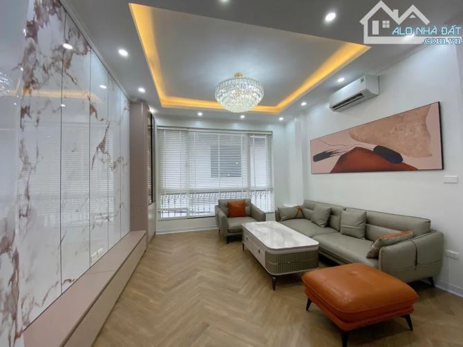 NHÀ 6 TẦNG MỚI HIỆN ĐẠI , VỊ TRÍ SIÊU ĐẸP Ô TÔ TRÁNH , PHỐ NGUYỄN KHANG , CẦU GIẤY 17.9 TỶ - 5