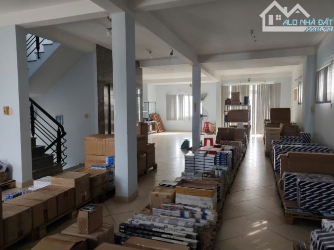 Bán gấp nhà đẹp ở ngay MTKD Lê Bôi, xe hơi ngủ nhà, 144m2, ngang khủng 9m, SHR, HCĐ. - 5