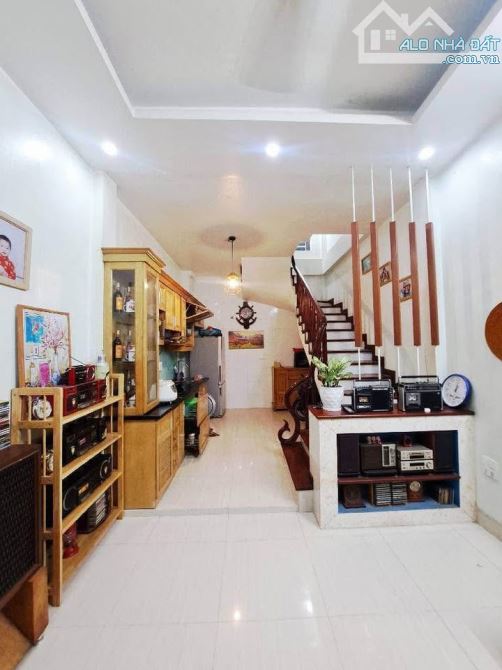 Ngọc Trục - Đại Mỗ - Ô TÔ ĐỖ CỬA- NHÀ XÂY CHẮC CHẮN- 5 Tầng - 30m2 - 6.95 Tỷ - 5
