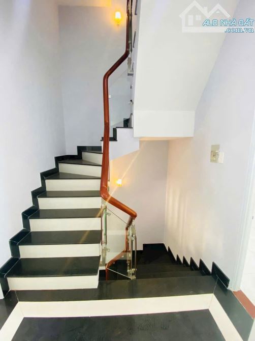 🏡 NHÀ ĐẸP 4 TẦNG – ĐƯỜNG 6M – LÃ XUÂN OAI -- KHU PHÂN LÔ -- XE HƠI ĐỔ CỬA -- CHỈ 4.8TỶ - 5