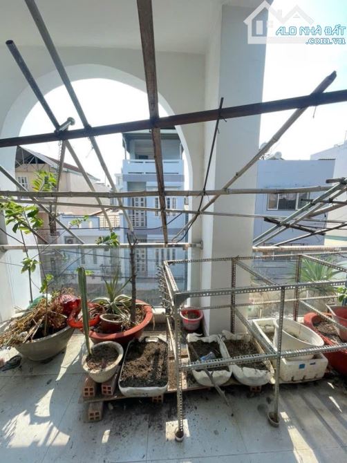A074 - NHÀ ĐẸP 3 TẦNG, GẦN CHỢ BÌNH THÀNH, HẺM XE HƠI, NGANG 5X20M, CHỈ 5 TỶ HƠN - 5