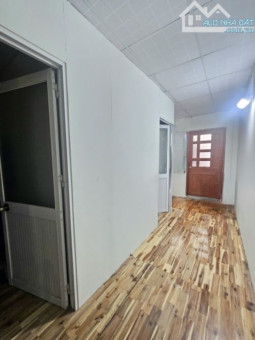 BÁN NHÀ 2 TẦNG HẺM XE HƠI LÊ VĂN KHƯƠNG QUẬN 12 GIÁ RẺ 5,5 TỶ DIỆN TÍCH 110M2 (4x27) NỞ HẬ - 5