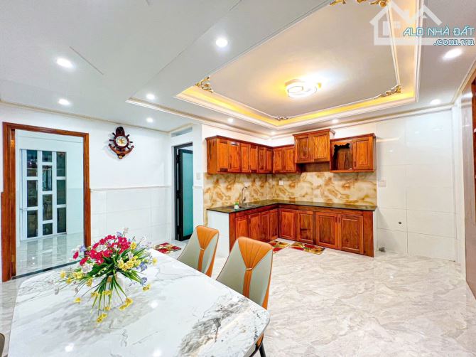 BÁN NHÀ TRỆT LỬNG MỚI HIỆN ĐẠI RỘNG 3 PHÒNG NGỦ CÓ SẴN NỘI THẤT HẺM 90 HÙNG VƯƠNG TPCT - 6