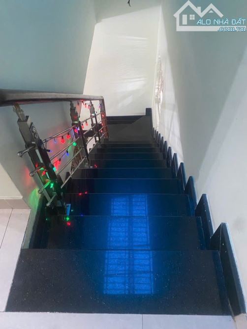 Bán nhà 2 Tầng, Trần Trọng Cung, Quận 7. DT 100m2, ngang 5m, xe hơi đỗ cửa. Nhỉnh 11 tỷ - 6