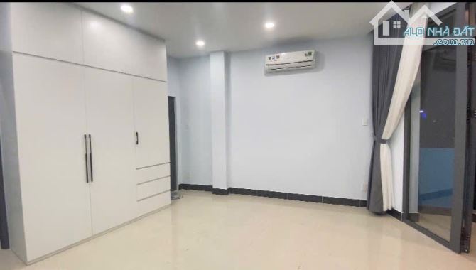 MẶT PHỐ NGUYỄN KHUYẾN P12 BÌNH THẠNH - 40M (5x8)- 6 TẦNG MẶT TIỀN 5M - 5 PN 6 WC - 6