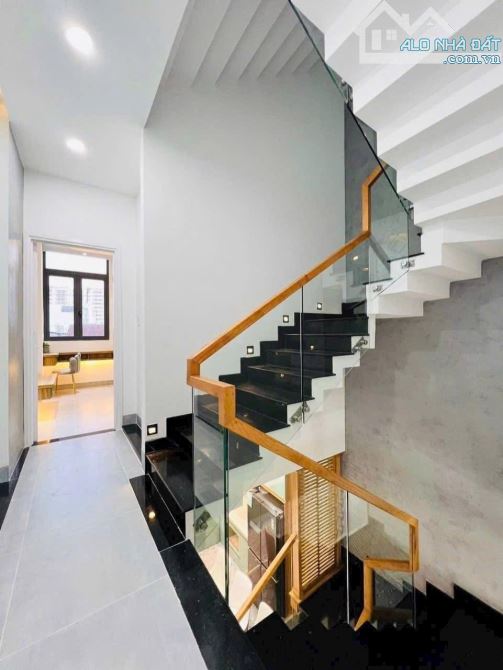HÀNG NGỘP GẦN CÔNG VIÊN TẦM VU,Nhà(3PN3WC) 3tỷ588 Dt 60m2 vuông vức, Sát mặt tiền Tầm Vu - 6