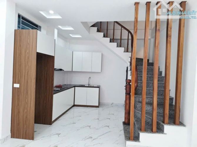 BÁN NHÀ PHỐ  TRUNG KIÊN TÂY TỰU DIỆN TÍCH 33M2 X 5 TẦNG LÔ GÓC Ô TÔ ĐỖ CỬA  SD - 6