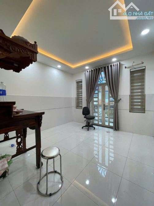 BÁN NHÀ - GẦN LÊ VĂN QUỚI – HẺM 7M THÔNG – 4 TẦNG KIÊN CỐ – Ở & KINH DOANH - (64m2) - 4PN - 6