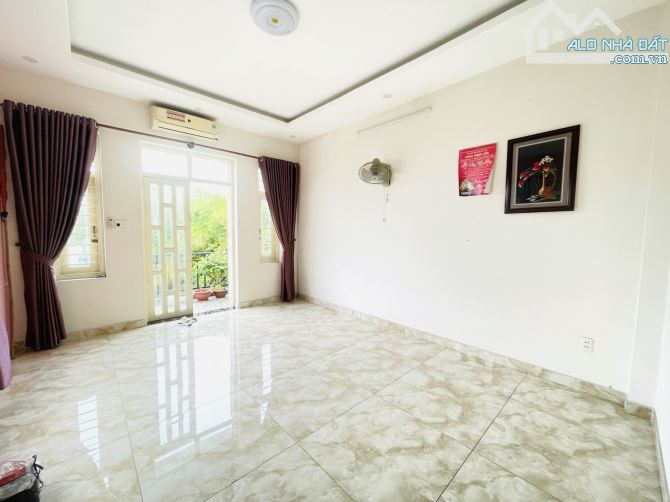 Bán Nhà Hóc Môn -174 M2 ( 7.6 x 23 ) - 4Tầng - HXH -  Chỉ 8Tỷ. - 6