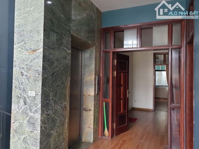 BÁN TOÀ NHÀ SIÊU ĐẸP PHỐ NGUYỄN KHANG-THANG MÁY, VỈA HÈ,KD- 225M2 6T MT 9.5M-GIÁ 58.8 TỶ - 6