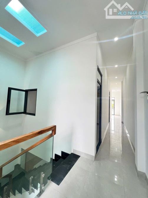 NHÀ MÊ 3 PHÒNG NGỦ FULL NỘI THẤT HẺM 96 Y NUÊ: GIÁ 3.9 tỷ - 6
