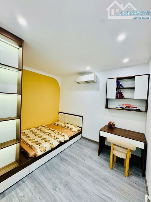Siêu Phẩm Sát Ni Sư Huỳnh Liên-Xe hơi đậu cửa -56M2-3PN- Ngang hơn 4M - Giá  hơn 5Ty T Lg‼ - 6