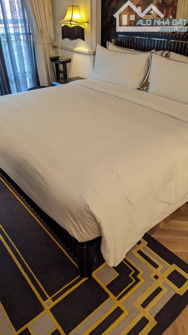 Chủ vay Bank Giảm 50 tỷ - Khách sạn Hàng Buồm- 350m2 MT 12m - 810 tỷ - dòng tiền 52 tỷ/năm