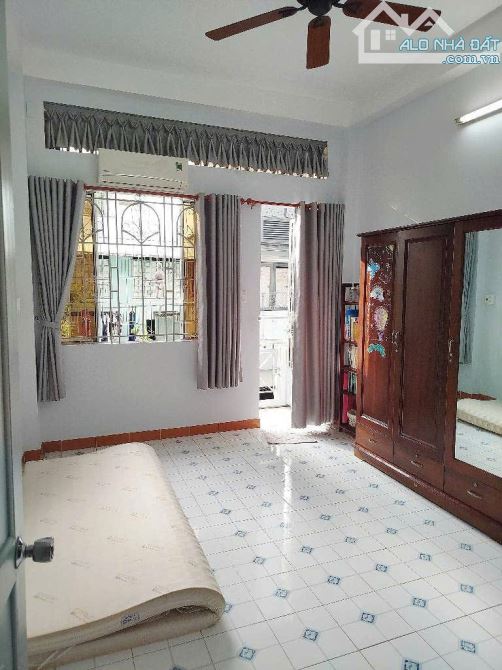 NHÀ MẶT TIỀN (CƯ XÁ) NGUYỄN CẢNH CHÂN, Q1 – 4 TẦNG – HẺM XE HƠI – CHỈ 12.5 TỶ - 7