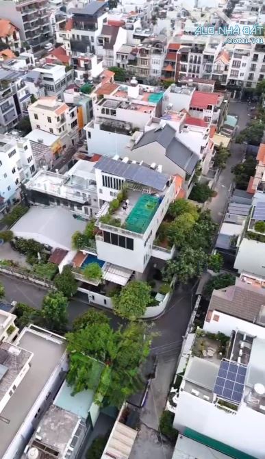 Chủ Cần Bán Gấp Villa Góc 2 MT Cách Mạng Tháng 8 - 18m*25m -Hầm 4Tầng - Gía : 90Tỷ - 7