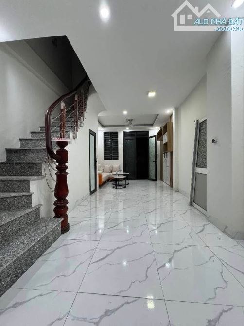 Đại Mỗ - Từ Liêm - NHÀ MỚI Ở LUÔN - SỔ NỞ HẬU - 31.6m2 - 4 tầng - 6.9 Tỷ - 7