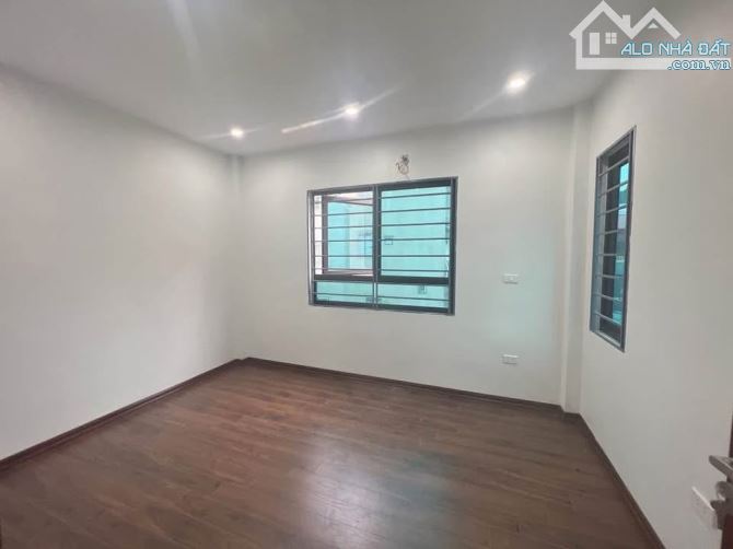 Cầu Cốc- Tây Mỗ- LÔ GÓC 2 THOÁNG - VÀI BƯỚC RA CHỢ-40m2 -5 tầng- 6.85 Tỷ - 7