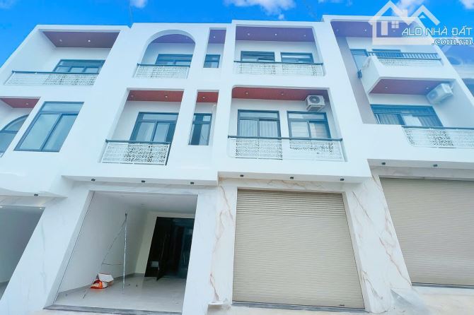 NHÀ 2 MÊ FULL NỘI THẤT HẺM ĐINH TIÊN HOÀNG: GIÁ 3.68 tỷ - 7