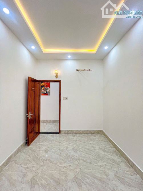 BÁN NHÀ TRỆT LỬNG MỚI HIỆN ĐẠI RỘNG 3 PHÒNG NGỦ CÓ SẴN NỘI THẤT HẺM 90 HÙNG VƯƠNG TPCT - 8