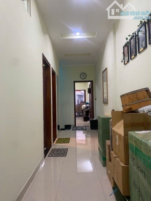 Bán nhà 2 Tầng, Trần Trọng Cung, Quận 7. DT 100m2, ngang 5m, xe hơi đỗ cửa. Nhỉnh 11 tỷ - 8