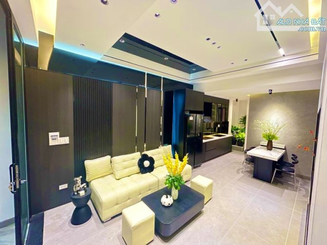 Siêu phẩm gần biển du lịch Nguyễn Tất Thành, Nhà đẹp 3 tầng sang trọng giá cực nét, 4.xx - 8