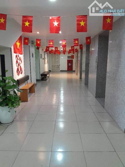 Tố Hữu - Tòa CT1 - C14 Bắc Hà -Bộ Công An - 3 Ngủ - 3wc- 132m2 - giá 8.6 Tỷ - 8