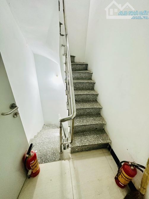 Bán Nhà Dòng Tiền CCMN Lê Quang Đạo 7 Tầng Ô Tô Tránh 23 Phòng Khép Kín Mặt Tiền 7,9M - 8