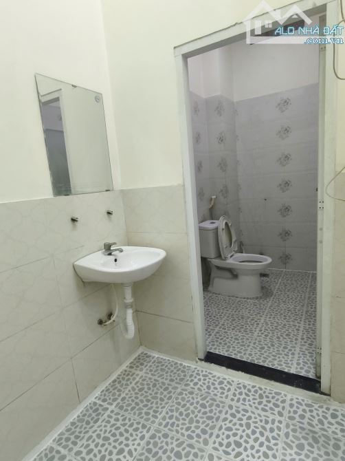 BÁN NHÀ 2 TẦNG ĐÚC NGUYỄN THỊ KIỂU QUẬN 12 GIÁ RẺ 3.8 TỶ DIỆN TÍCH 60m2 ( 4 x 15 ) sàn90 - 8