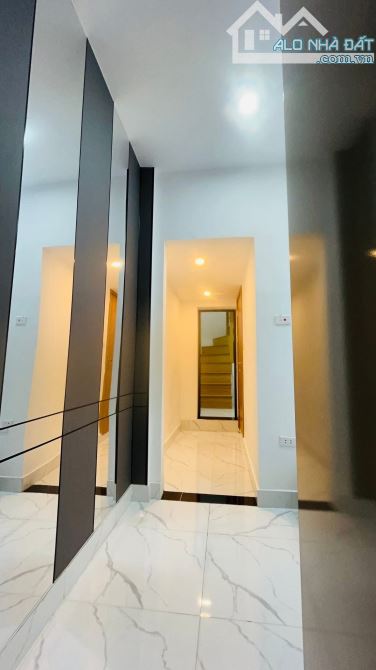 Tập thể Thái Thịnh, 160m, 3ngủ 2wc, Ô tô, Ngõ thông, Nhà mới đẹp ở luôn, Nội thất cao cấp - 9