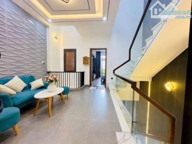 Nhà 3 tầng full nội thất hẻm ô tô Tân Thới Nhất 17 Q.12 2tỷ550 67,5m2 HD thuê 18tr/th sổ h - 9