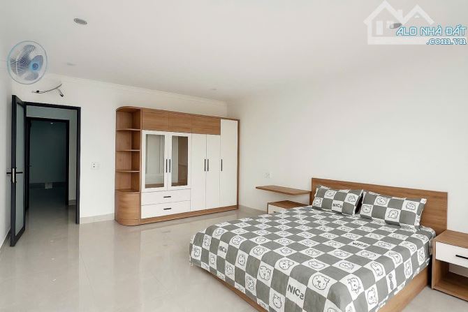 NHÀ 2 MÊ FULL NỘI THẤT HẺM ĐINH TIÊN HOÀNG: GIÁ 3.68 tỷ - 9