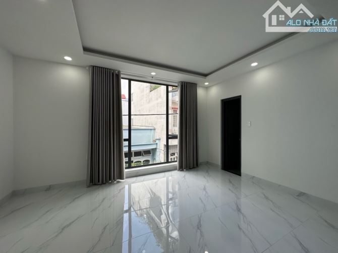 LÔ GÓC 2 MẶT TIỀN – NHÀ 4 TẦNG BTCT – 68M² – HẺM XE HƠI – GIÁ 7.5 TỶ - 9
