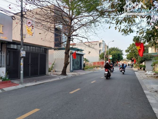 Chính chủ gửi Bán Lô Đất 100m2 mặt Đường Nam Phong - 2