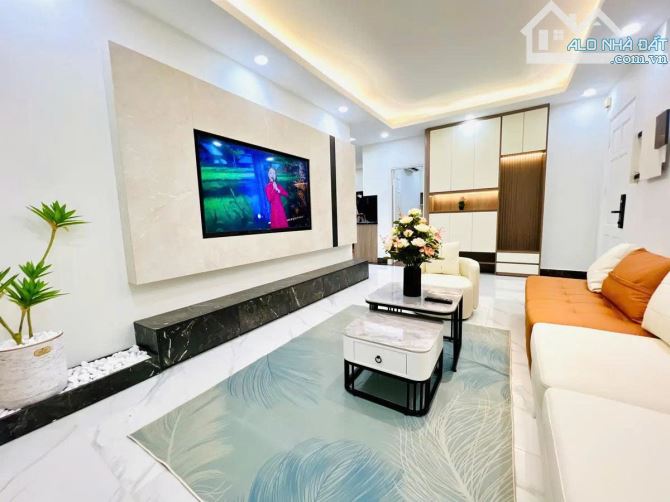 CHUNG CƯ NAM TRUNG YÊN – ĐẸP THOÁNG Ô TÔ- 85M – TẦNG 4 – GIÁ 6,75 TỶ