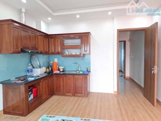 Tôi bán nhà phố Quan Nhân 35m2 5 tầng 4,7 m mặt tiền