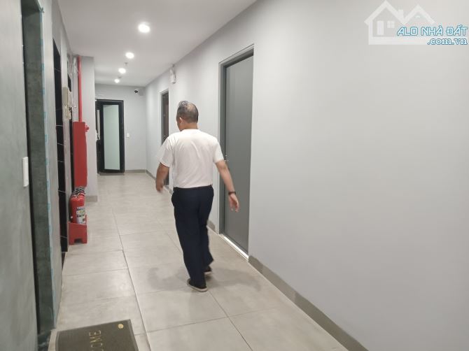 Bán tòa văn phòng 2 MP Nguyễn Hữu Thọ view hồ Linh Đàm 250m2 x 9 tầng - MT 10m, Giá 220 Tỷ