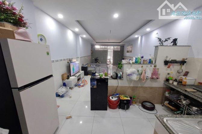 Bán nhà hẻm 3m, Ni Sư Huỳnh Liên, Tân Bình, 51 m² (4.1m x 13m), 2 tầng - Giá 4.9 tỷ TL
