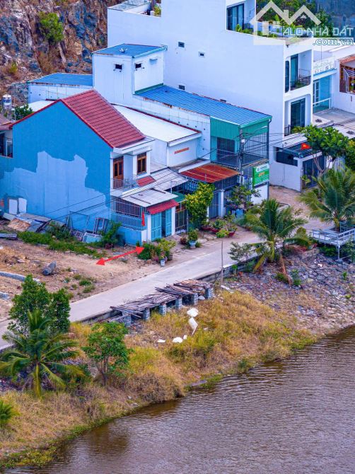 Bán Đất view sông TĐC Sông Tắc , Vĩnh Thái , phường Nam Nha Trang  Diện tích: 80m2 ngang 4