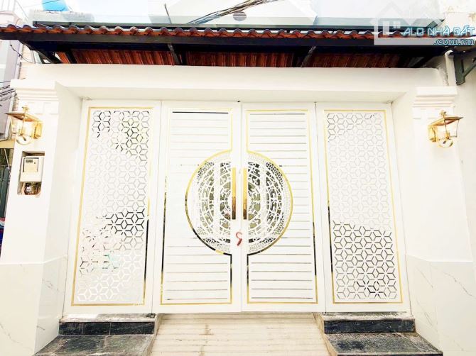 Nhà Huỳnh Tấn Phát_ Nhà Bè. DT 122m2. 2 tầng. Ngang 5.4m/6.8m, dài 20m. Giá 6.85 tỷ.