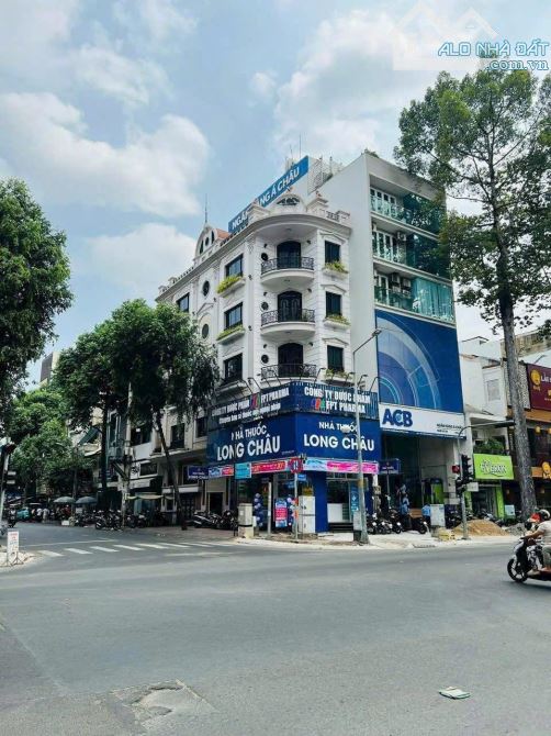 Bán nhà căn góc 3 mặt tiền khan Bùi Thị Xuân, Bến Thành  (4.5 x 18) 4 tầng, giá bán 41 tỷ