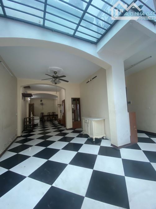 Cho thuê nhà ngõ 106 Hoàng quốc việt 80m2x3T Full nội thất cơ bản, nhà sạch sẽ